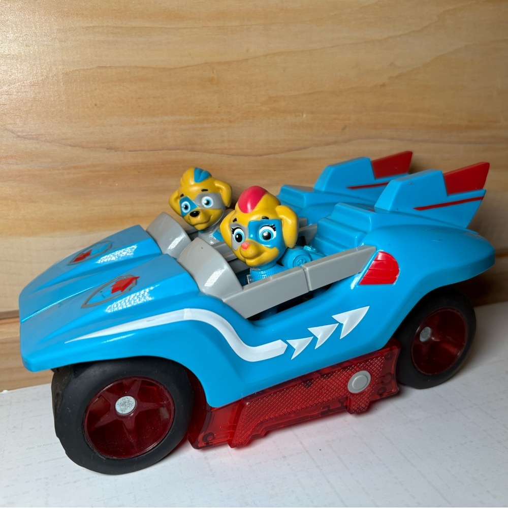 Paw Patrol Mighty Pups Twins split vehicle. Tuck and Ella. Video!